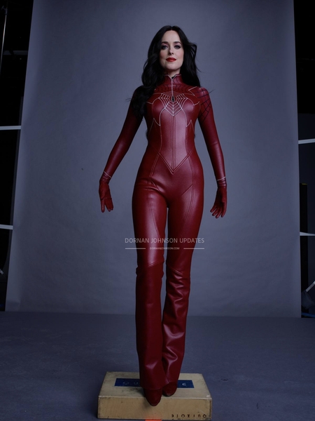SET-OUTTAKES_0195.jpg