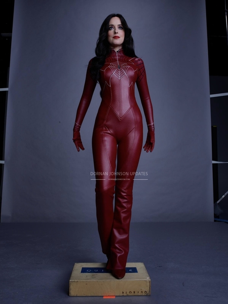 SET-OUTTAKES_0223.jpg